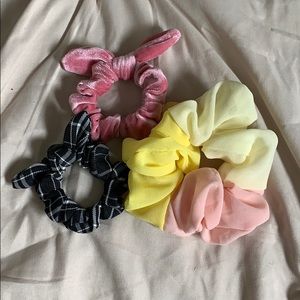 😍SCRUNCHIE BUNDLE😍